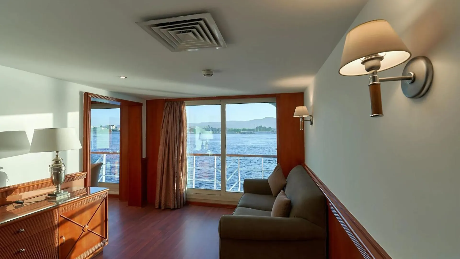 Nile Cruise Royal Queen I Every Saturday From Luxor 4 Nights, And Every Wednesday From Aswan 3 Nights Botel