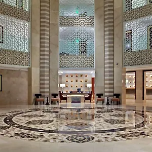 Hilton & ***** Luxor
