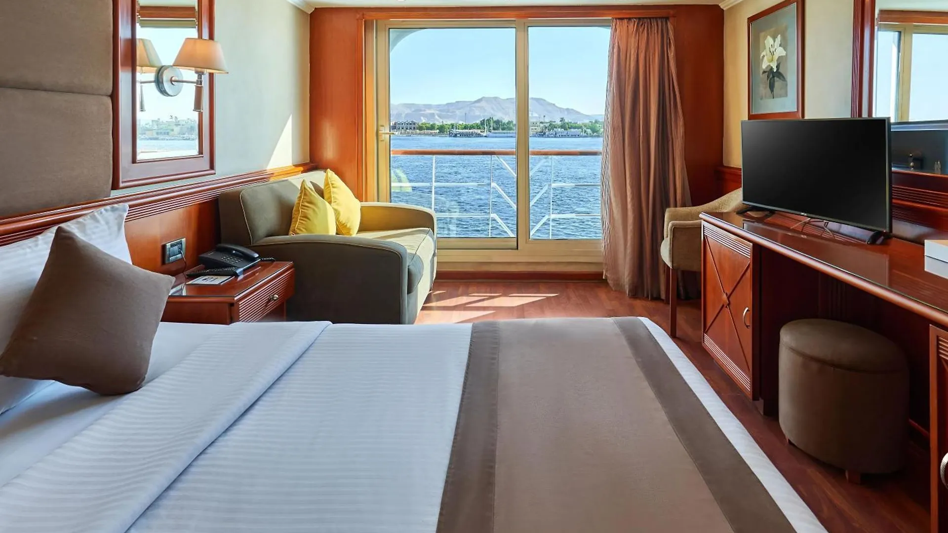 ***** Botel Nile Cruise Royal Queen I Every Saturday From Luxor 4 Nights, And Every Wednesday From Aswan 3 Nights Egypt